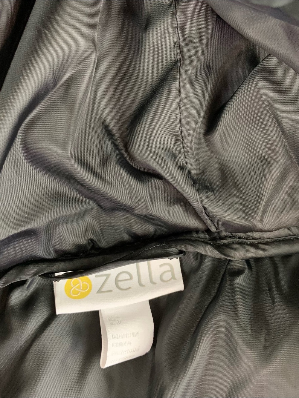 Zella women S long hooded puffer vest in black full zip quilted water resistant - Picture 16 of 16